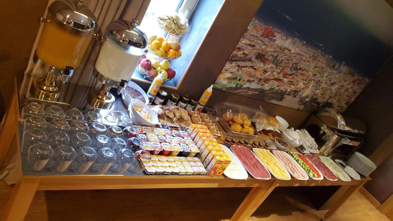 Richmond Hotel 科尔察 外观 照片