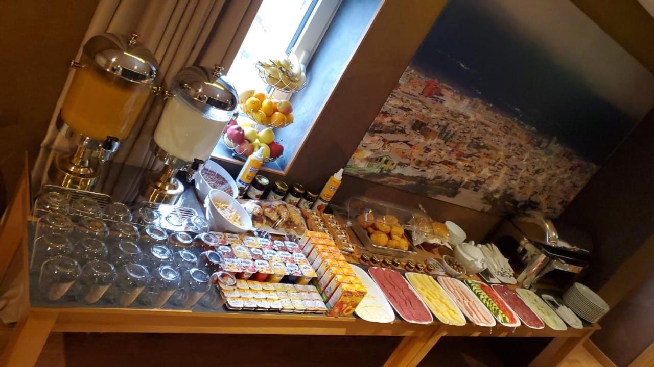 Richmond Hotel 科尔察 外观 照片