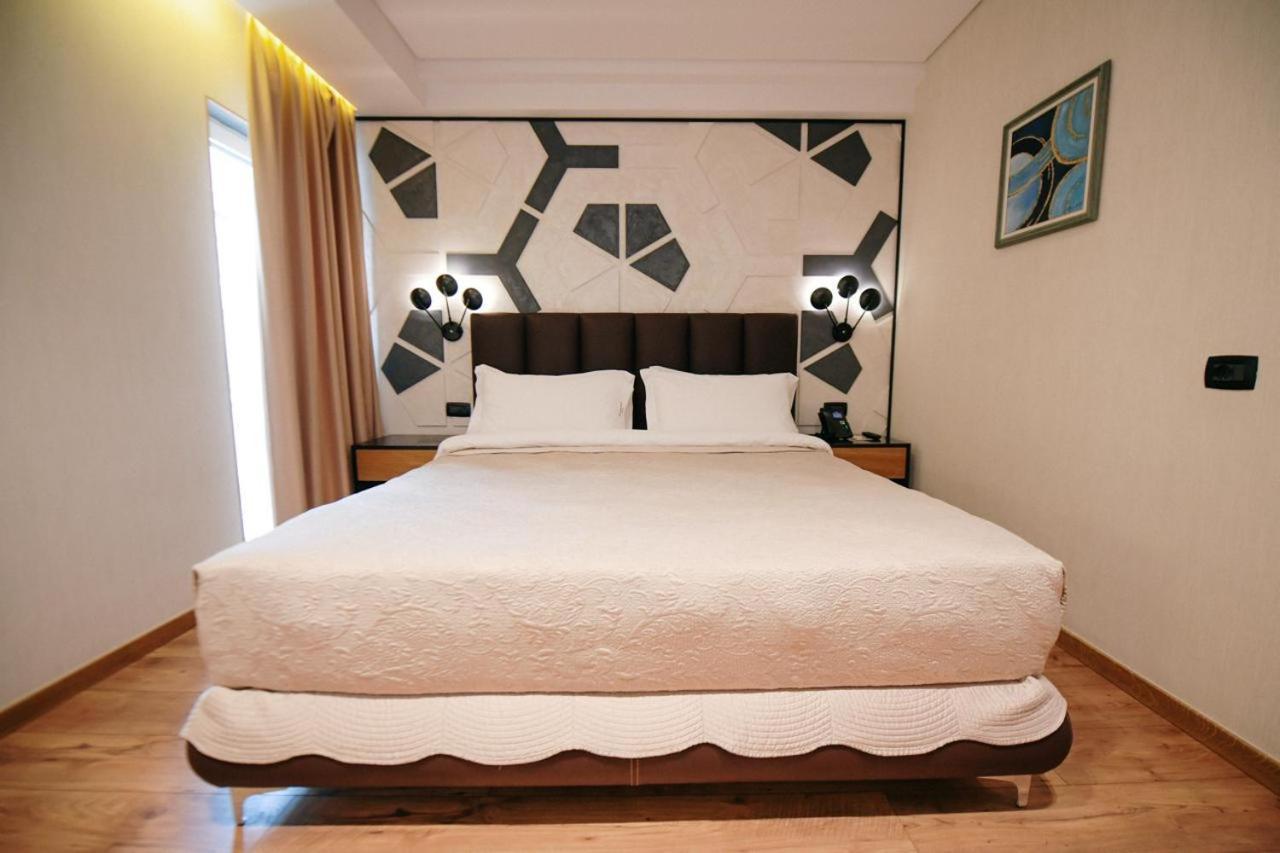 Richmond Hotel 科尔察 外观 照片