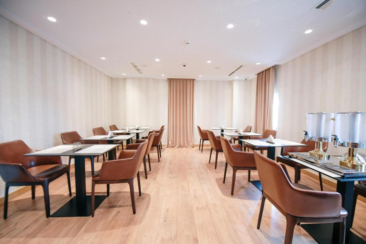 Richmond Hotel 科尔察 外观 照片