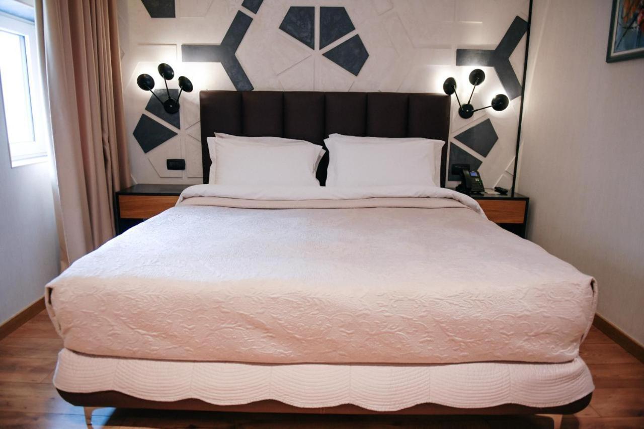 Richmond Hotel 科尔察 外观 照片
