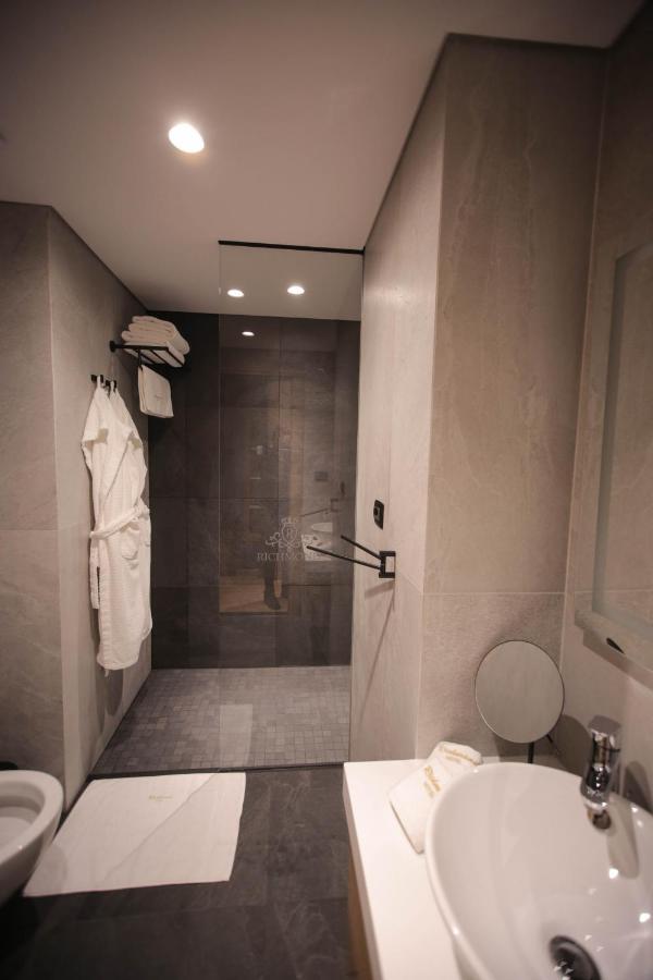 Richmond Hotel 科尔察 外观 照片