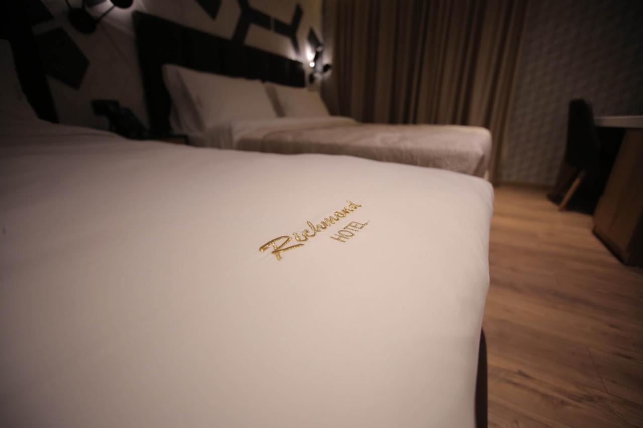 Richmond Hotel 科尔察 外观 照片