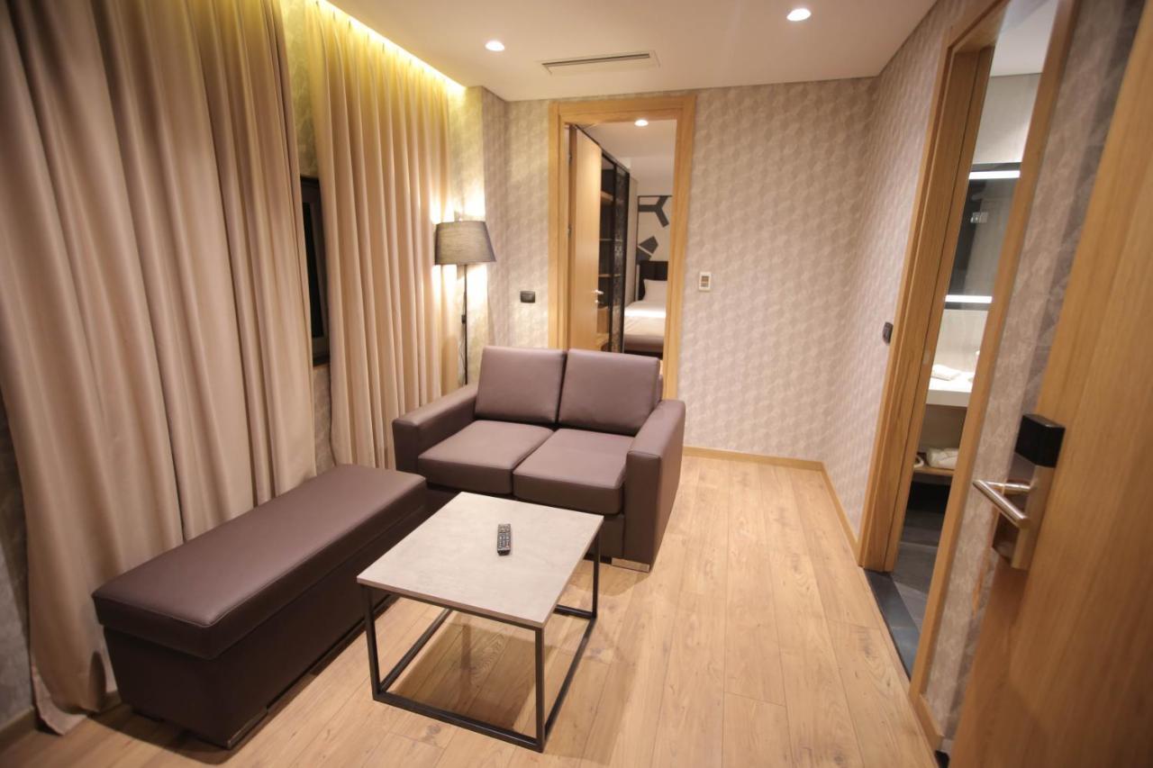 Richmond Hotel 科尔察 外观 照片