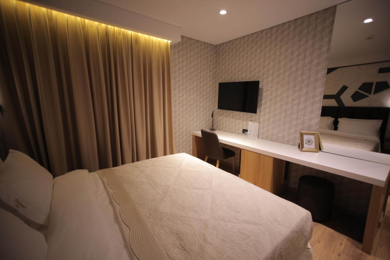 Richmond Hotel 科尔察 外观 照片