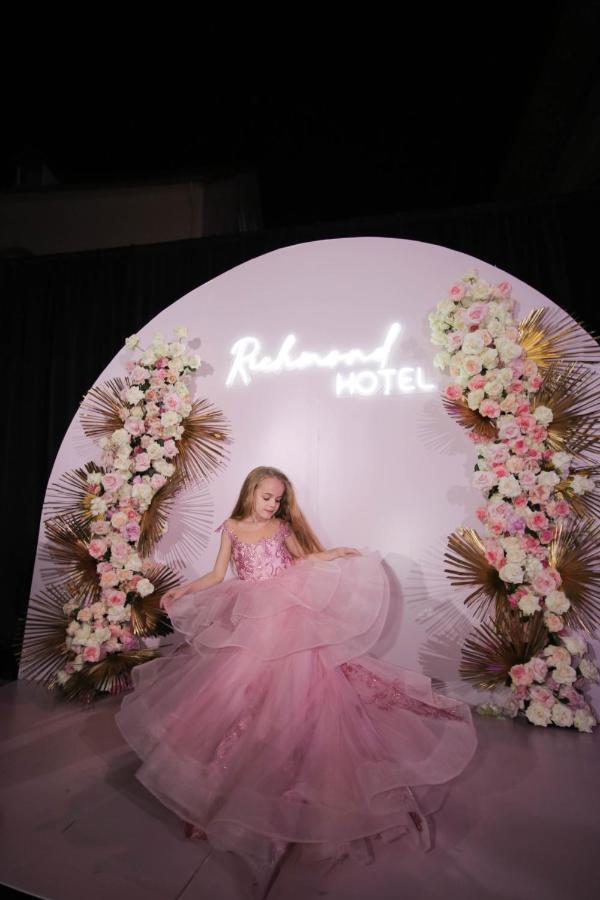 Richmond Hotel 科尔察 外观 照片